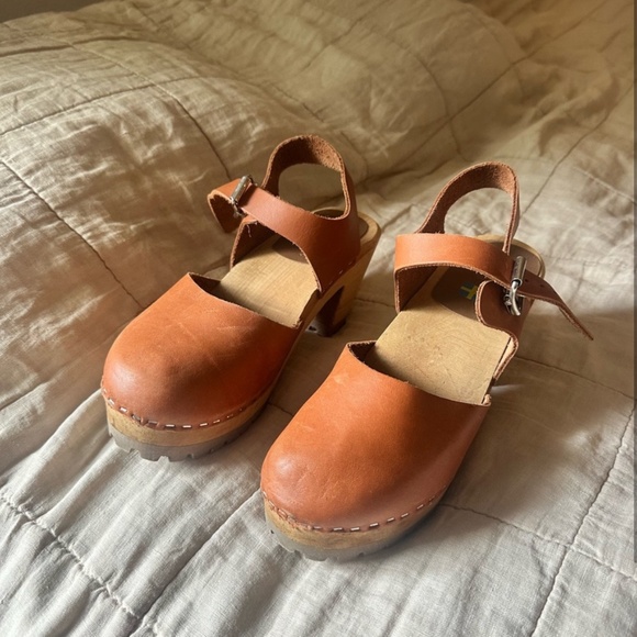 Mia abba clog - Picture 1 of 2